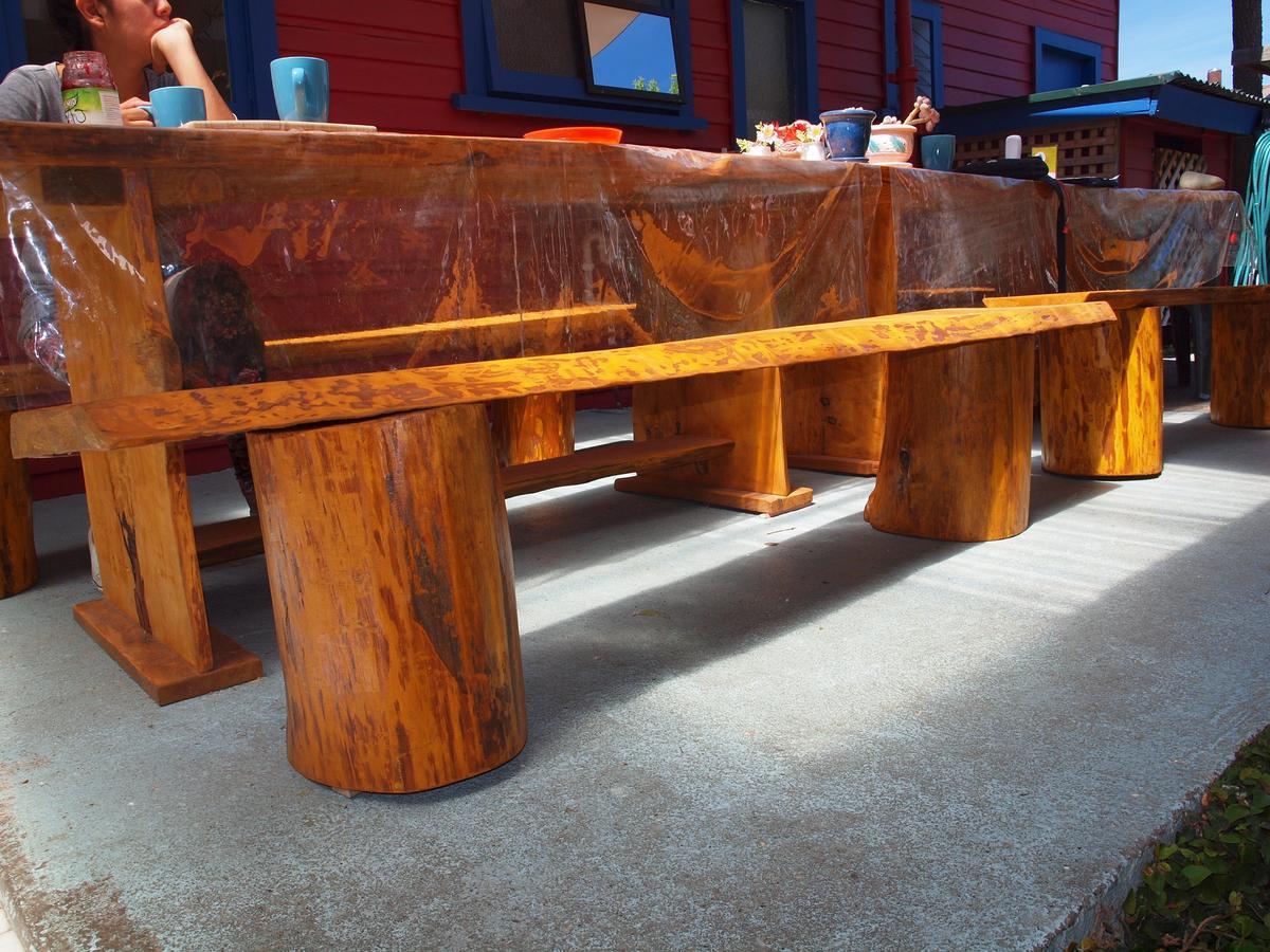 Annies Nirvana Lodge Backpackers Takaka Esterno foto